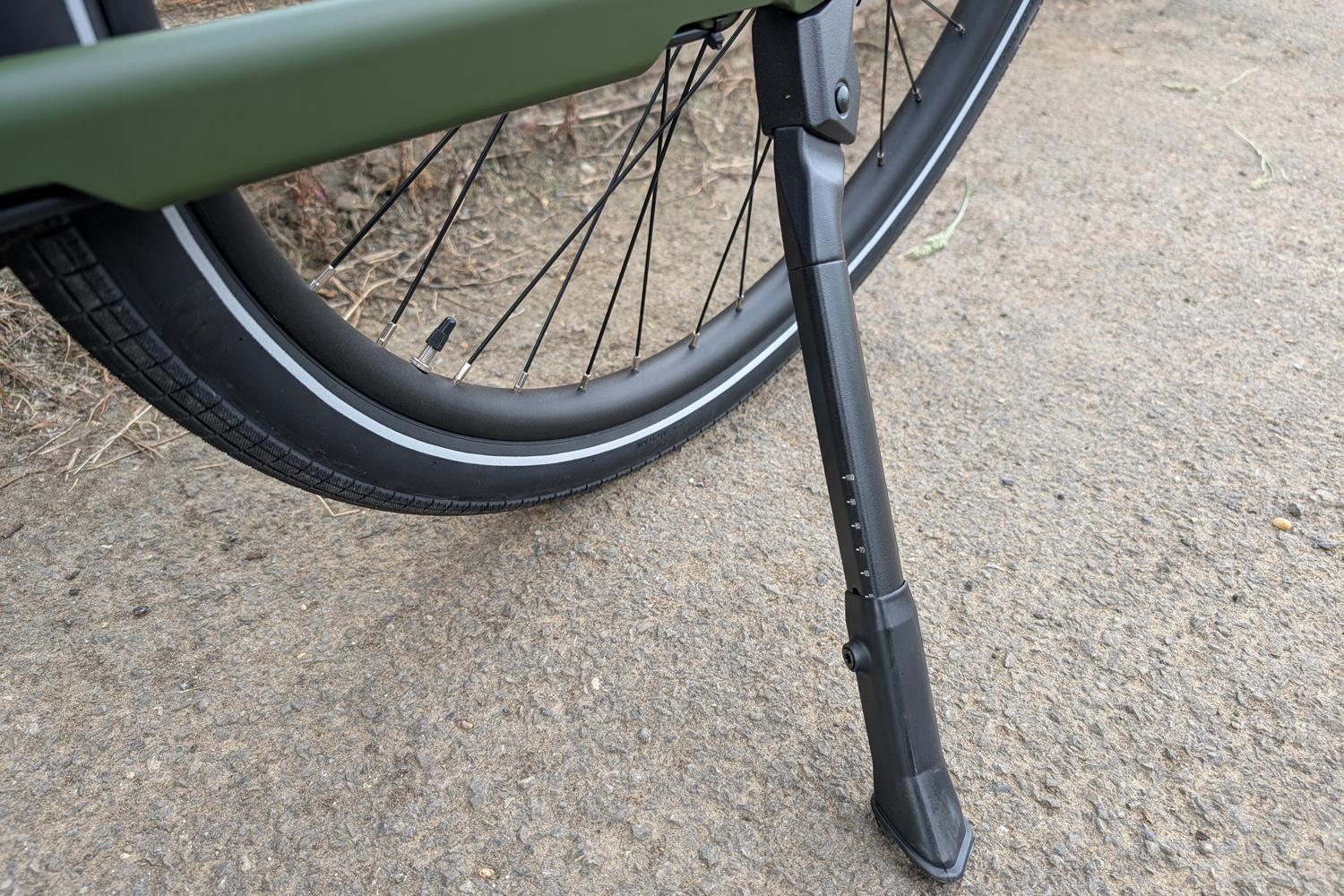 Tenways CGO009 review kickstand