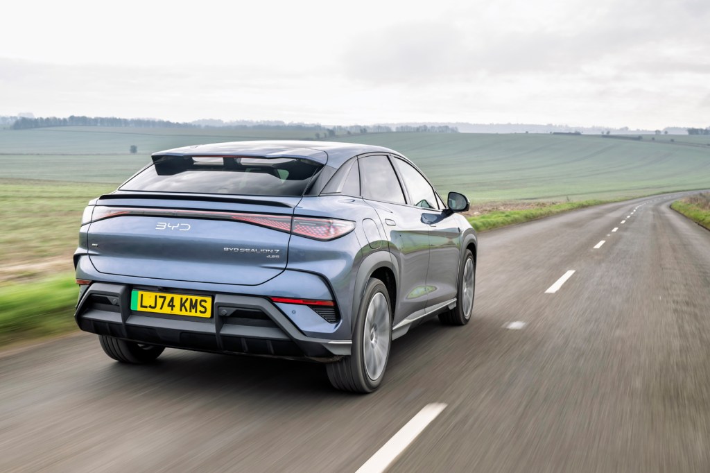 BYD Sealion review tracking rear