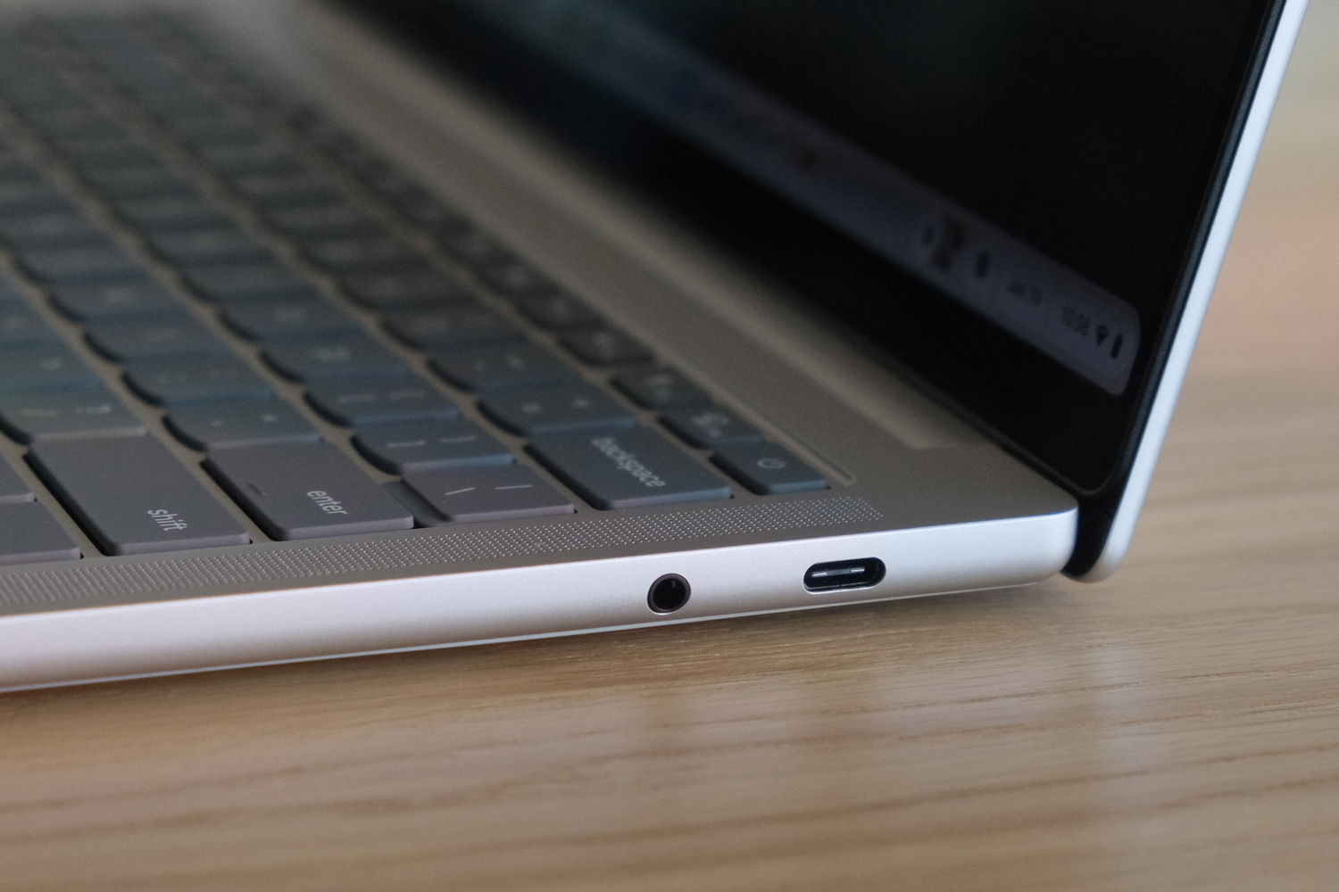 Lenovo Chromebook Plus 14 hands-on ports right