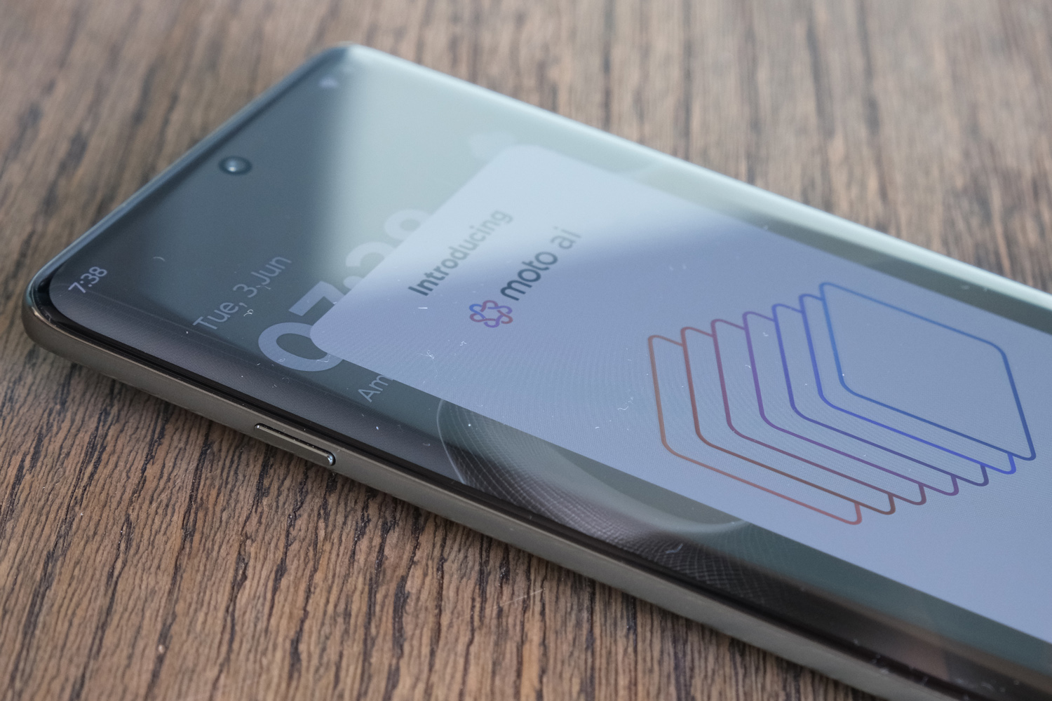 Motorola Edge 60 Pro review AI key