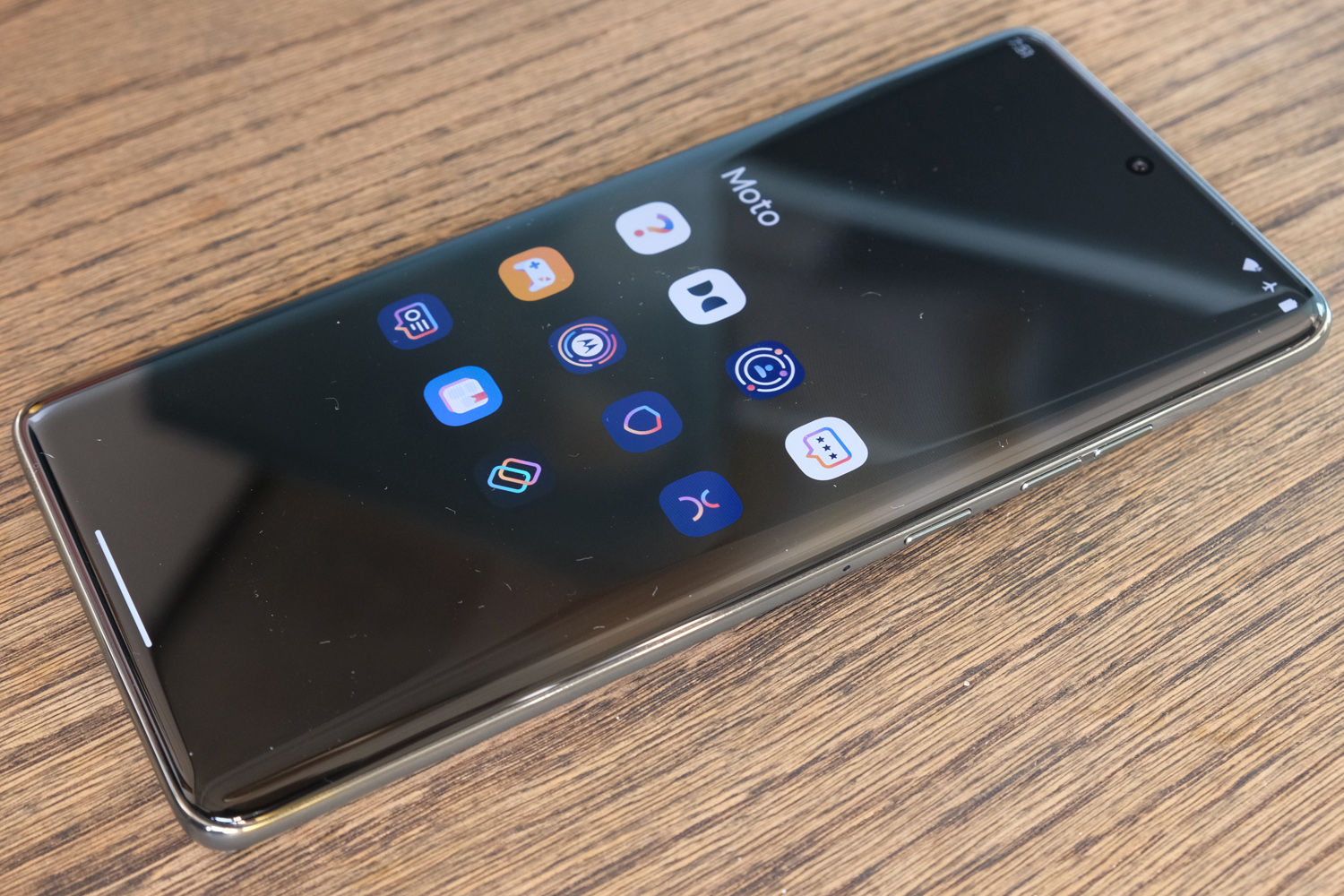 Motorola Edge 60 Pro review moto apps
