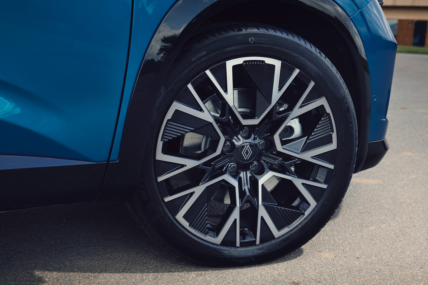 Renault Austral review alloy wheels