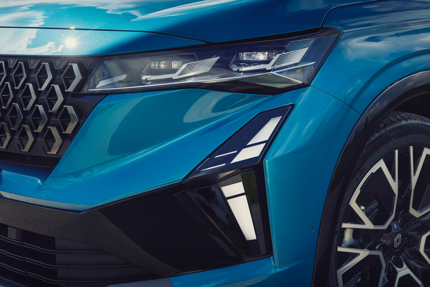 Renault Austral review headlights