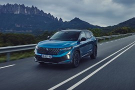 Driving the refreshed Renault Austral put hybrids back on my family car shopping list