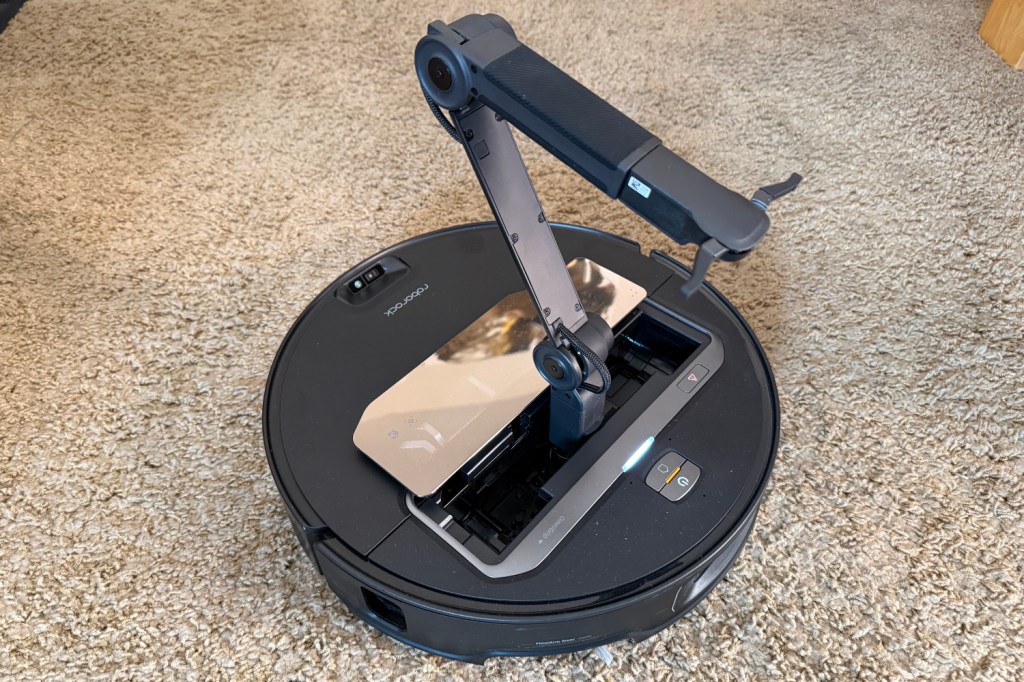 Roborock Saros Z70 Review Featured