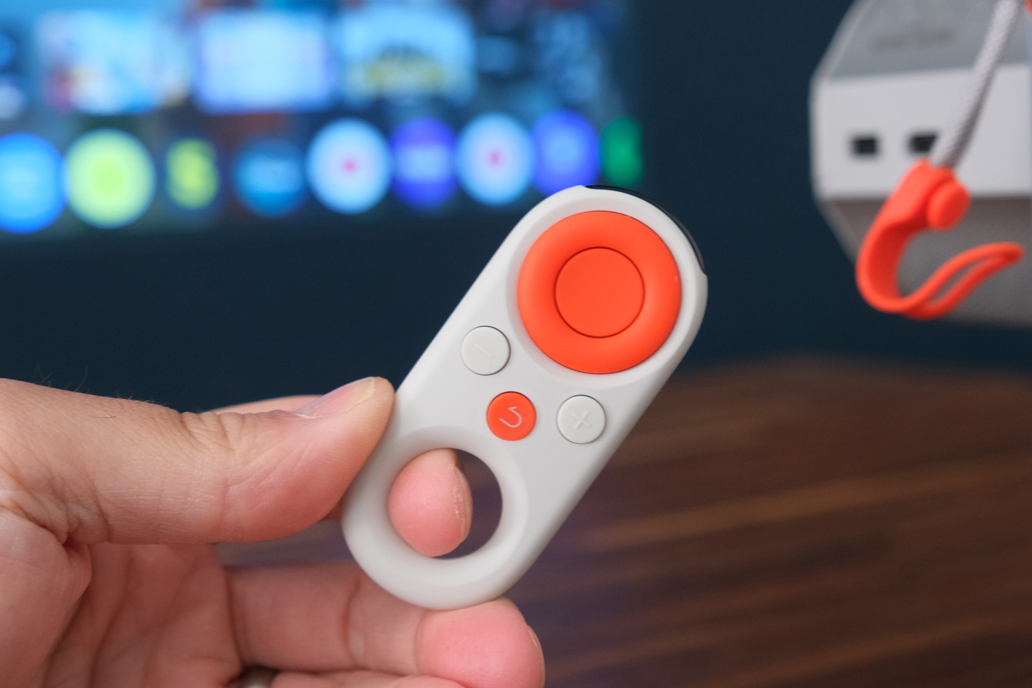 Xgimi Mogo 4 review mini remote