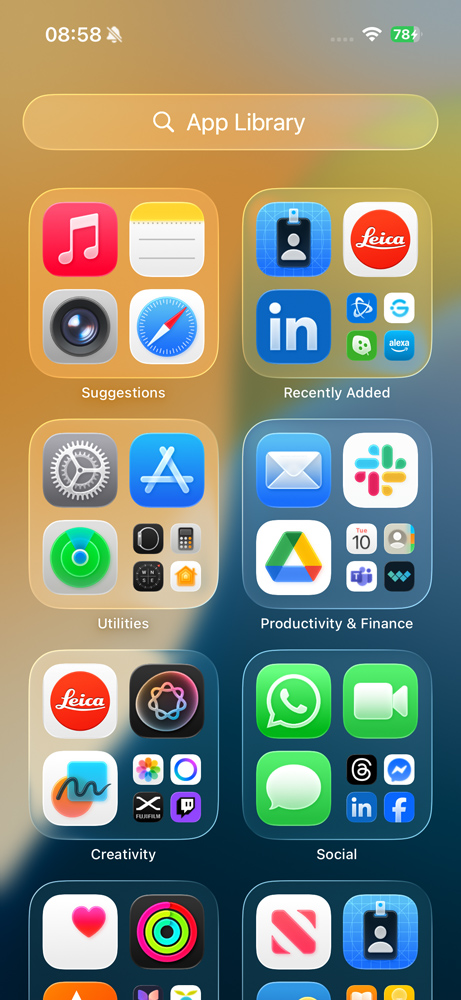 iOS 26 liquid glass app library