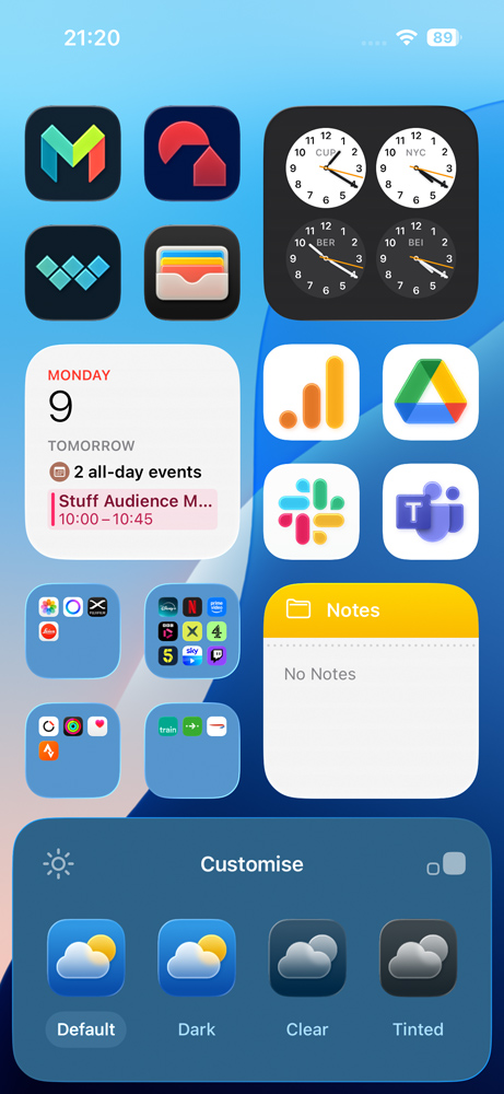 iOS 26 liquid glass home