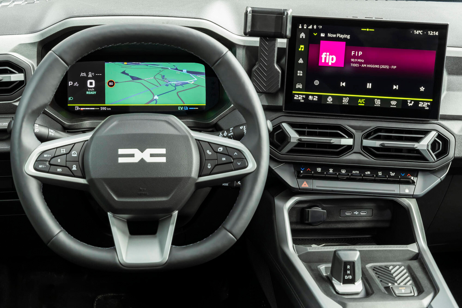 Dacia Bigster Hybrid 155 drive dashboard