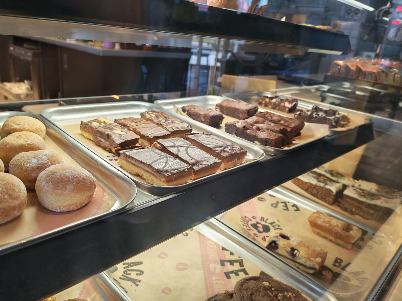 Honor 400 camera samples bakery