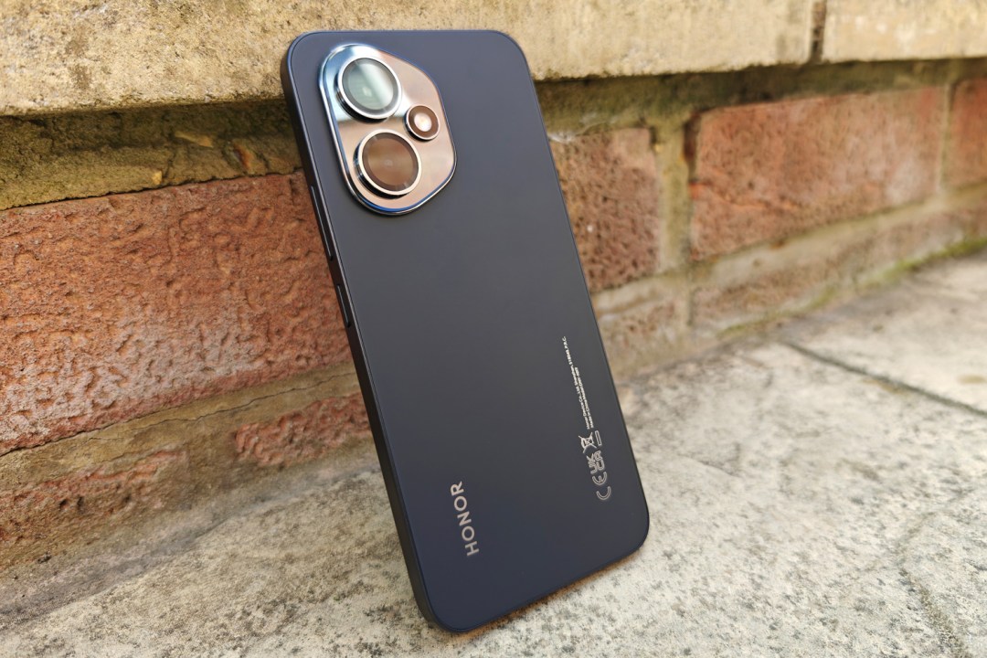 Honor 400 review lead