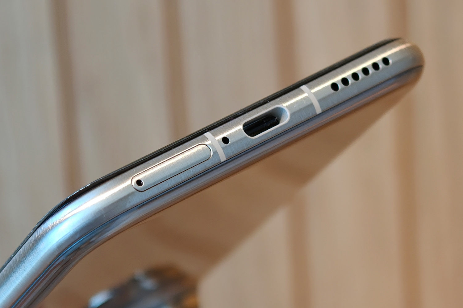 Huawei Pura 80 Ultra review USB