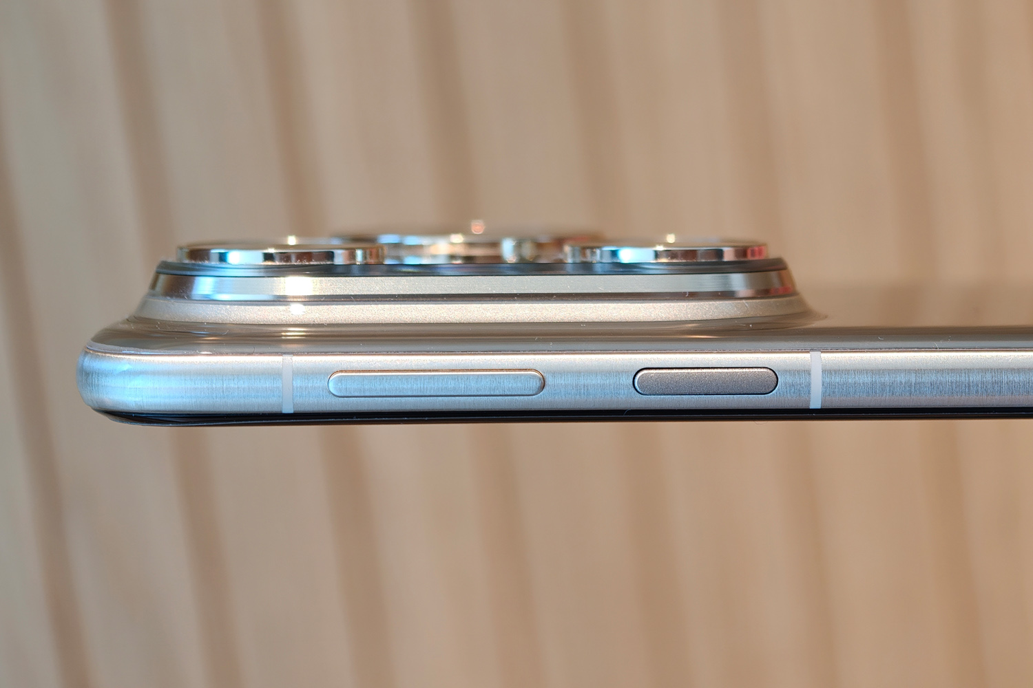 Huawei Pura 80 Ultra review camera bump
