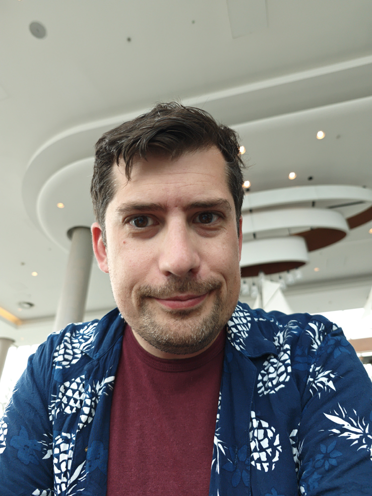 Nothing Phone 3 camera samples selfie indoor