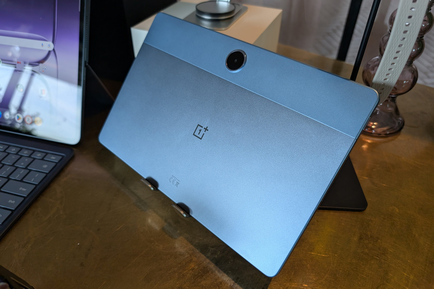 OnePlus Pad Lite hands-on back