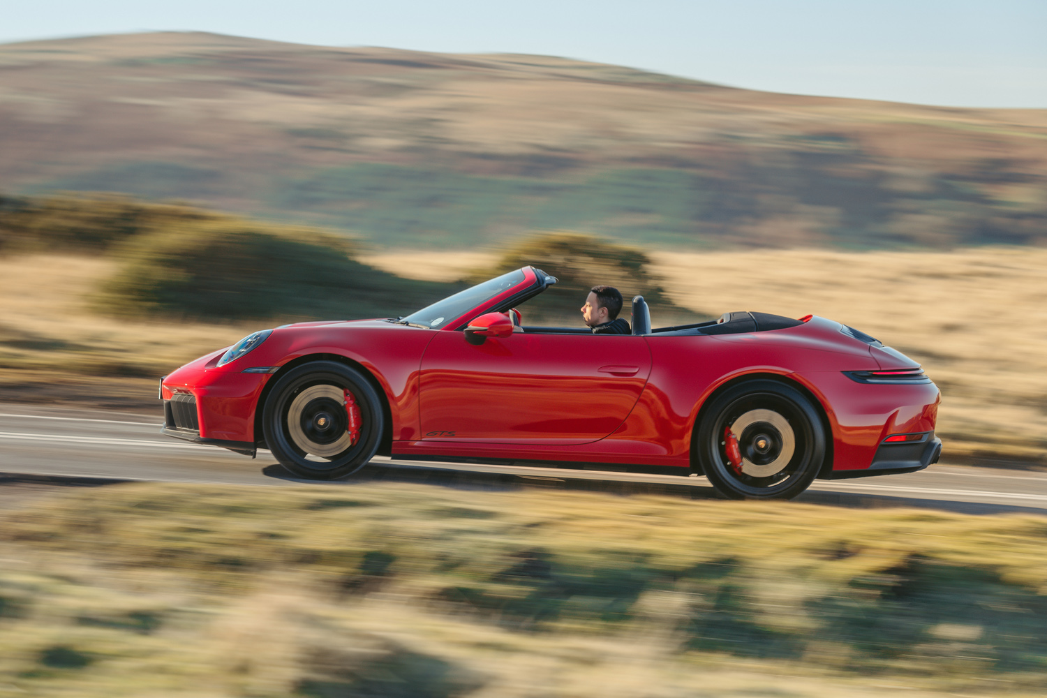 Porsche 911 GTS Cabriolet drive side pan