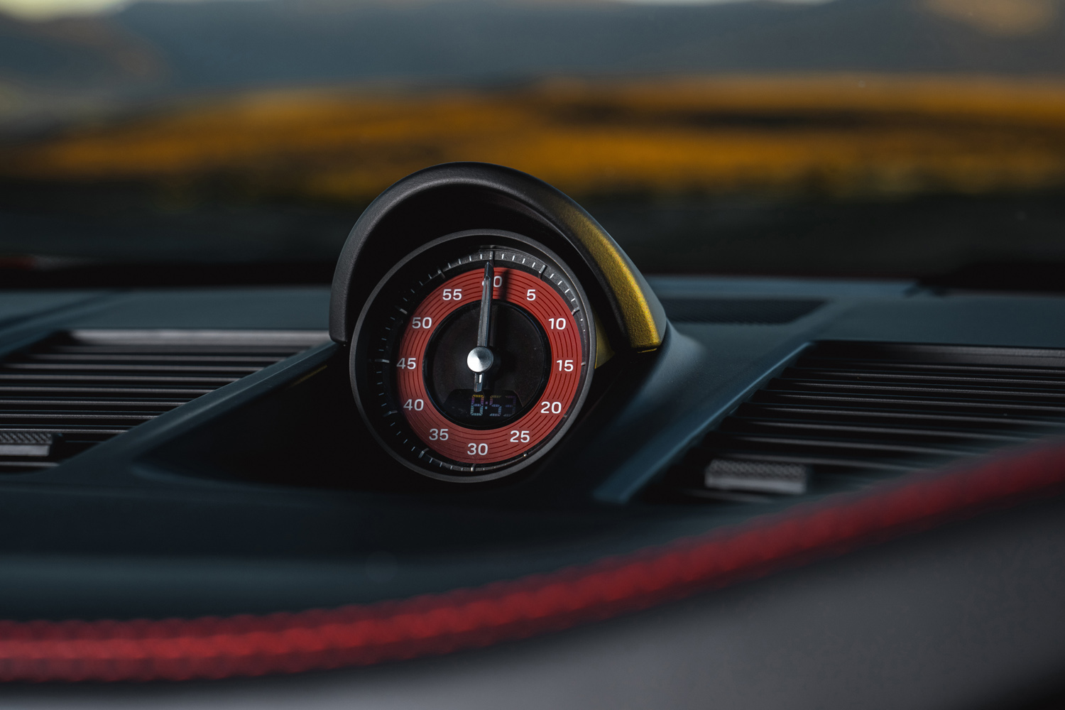 Porsche 911 GTS Cabriolet drive sport chrono