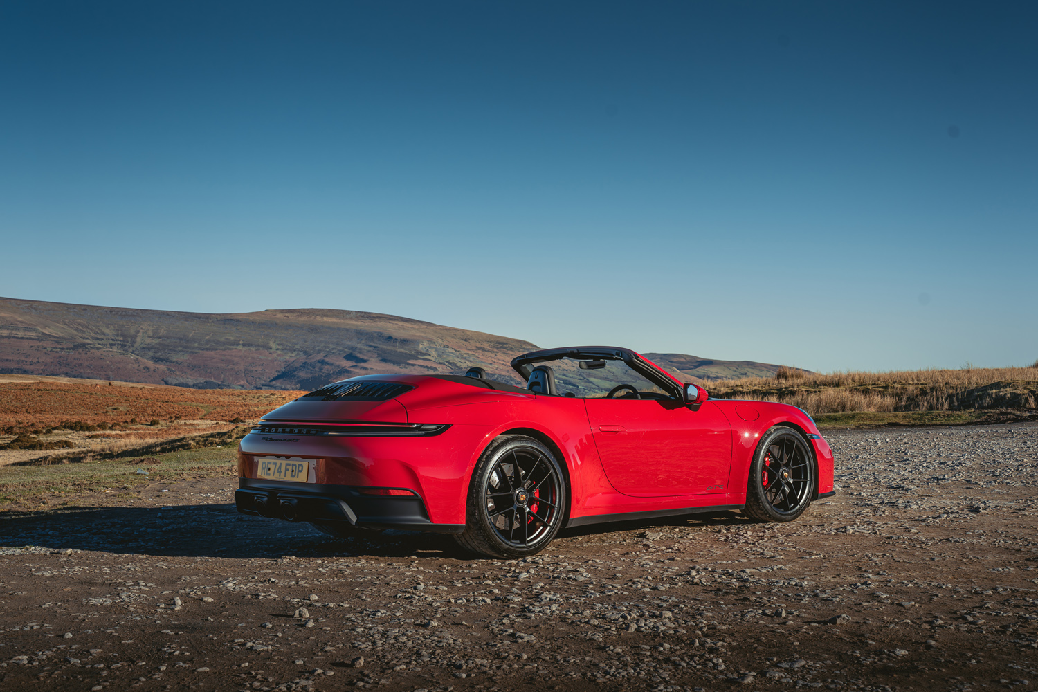 Porsche 911 GTS Cabriolet drive static rear