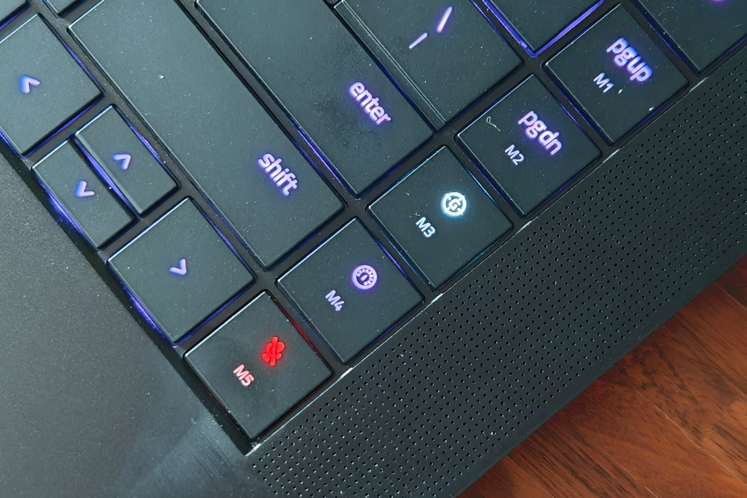 Razer Blade 16 (2025) review macro keys