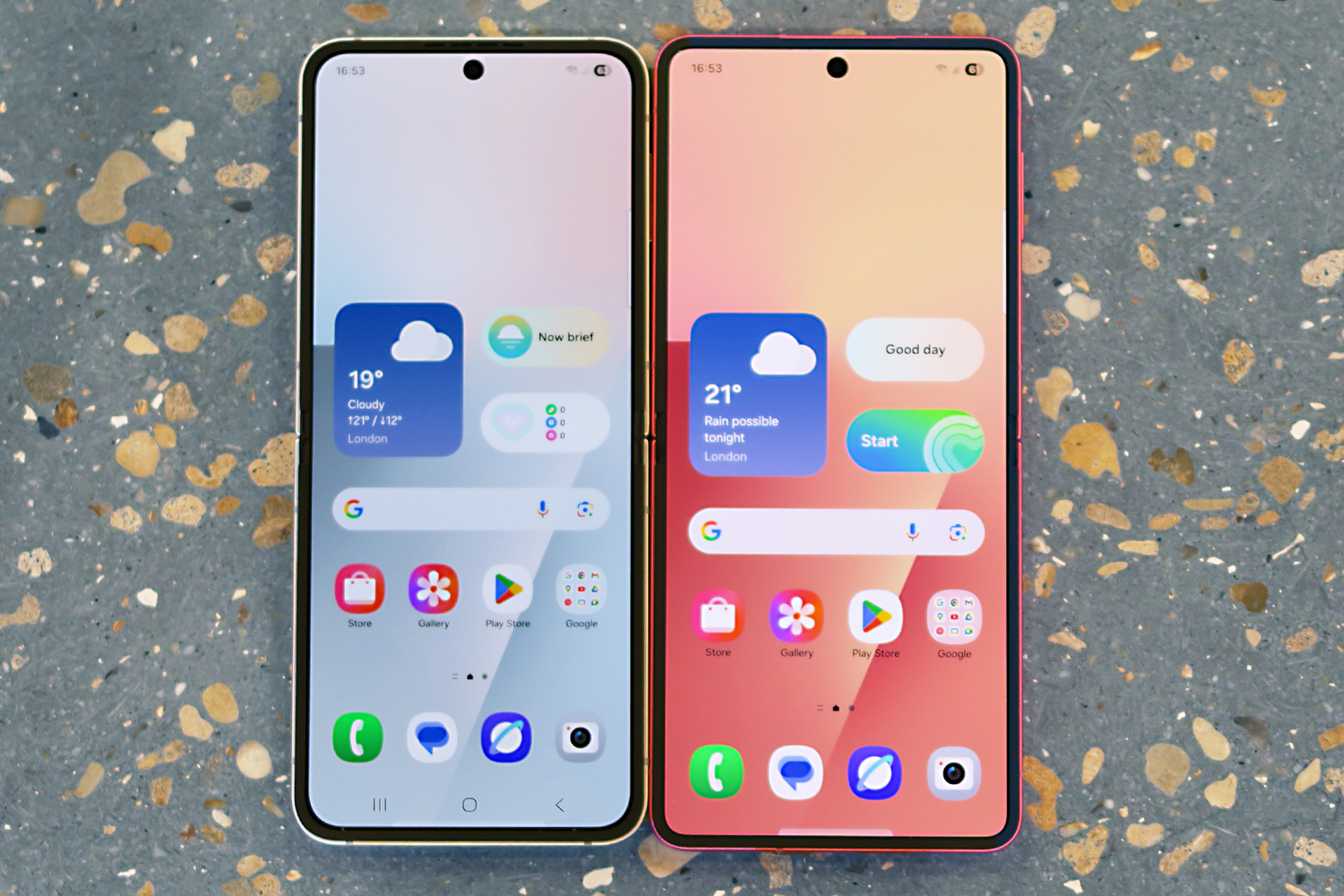 Samsung Galaxy Unpacked July 2025 hands on Z Flip 7 front straight open home screen Flip 7 FE