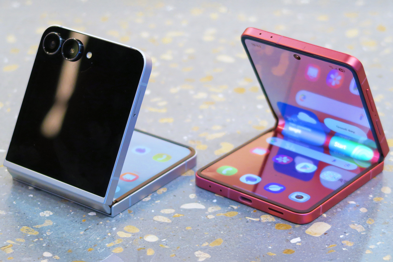 Samsung Galaxy Unpacked July 2025 hands on Z Flip 7 half open angled Flip 7 FE