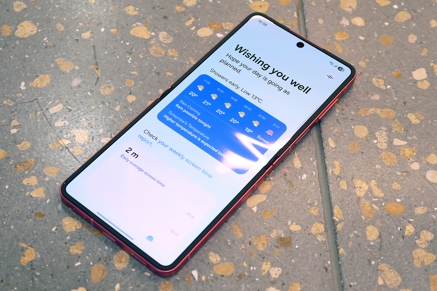 Samsung Galaxy Unpacked July 2025 hands on Z Flip 7 open front angled