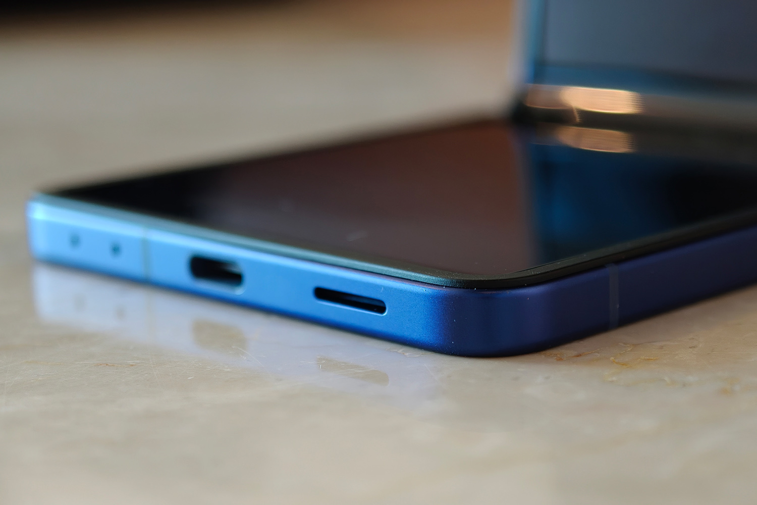Samsung Galaxy Z Flip 7 review speaker