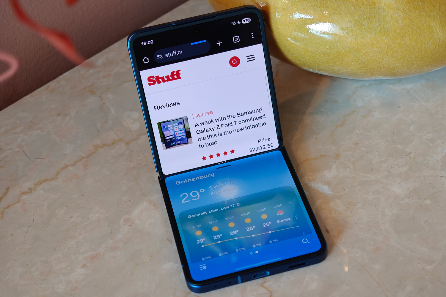 Samsung Galaxy Z Flip 7 review split view