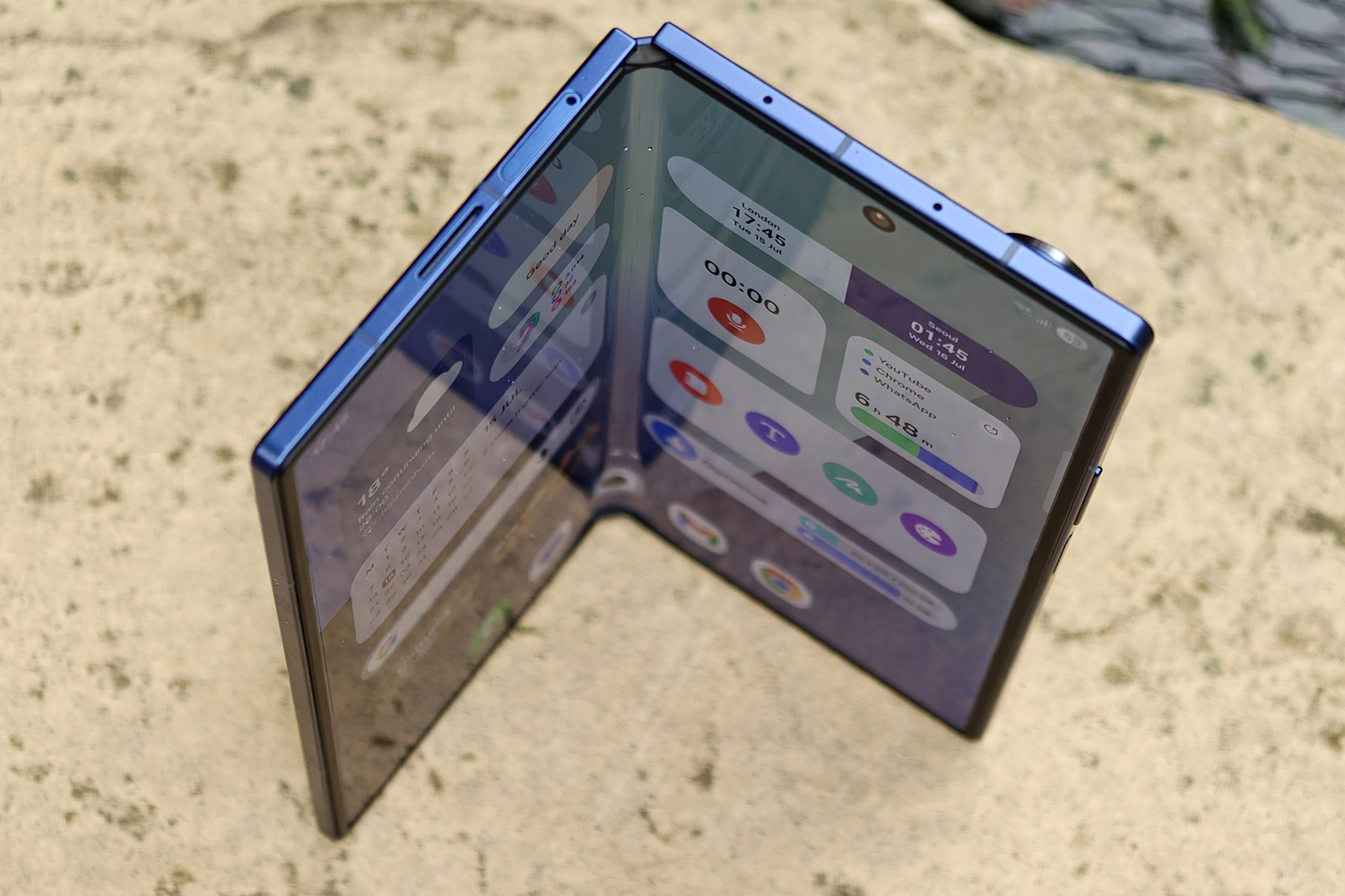 Samsung Galaxy Z Fold 7 review thin