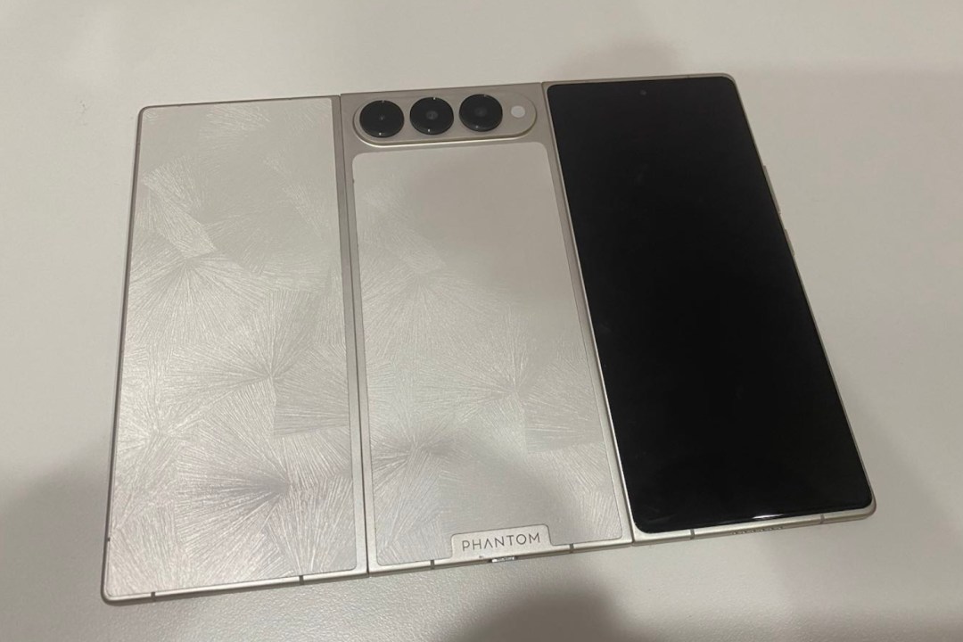 Tecno Tri-Fold Concept