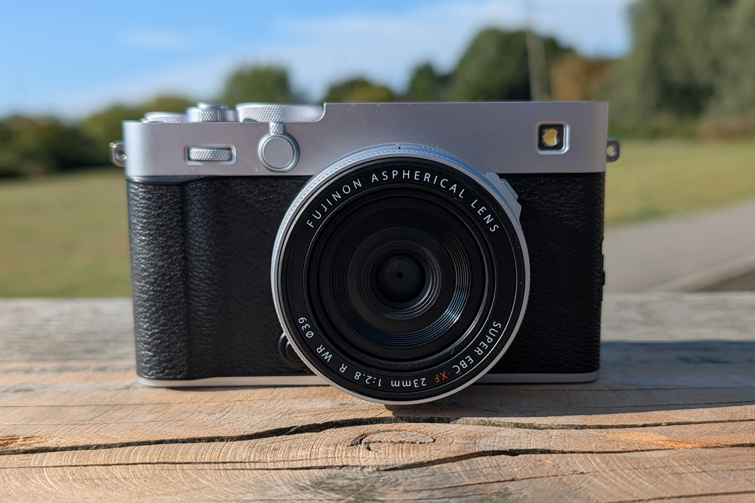 Fujifilm X-E5 review front