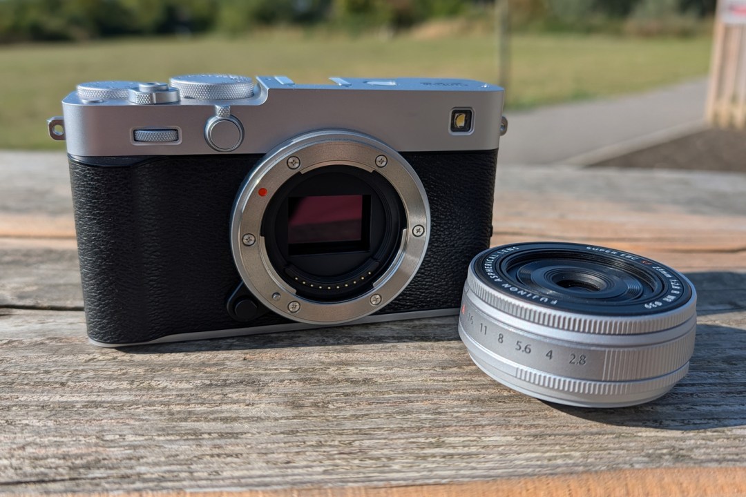 Fujifilm X-E5 review lead