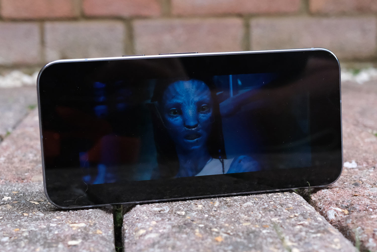 Google Pixel 10 Pro XL review display