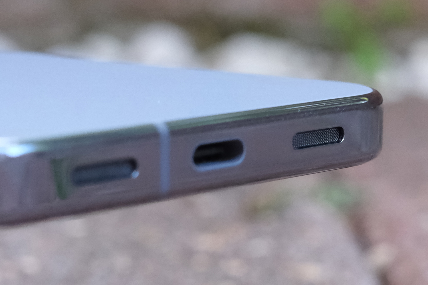 Google Pixel 10 Pro XL review speaker