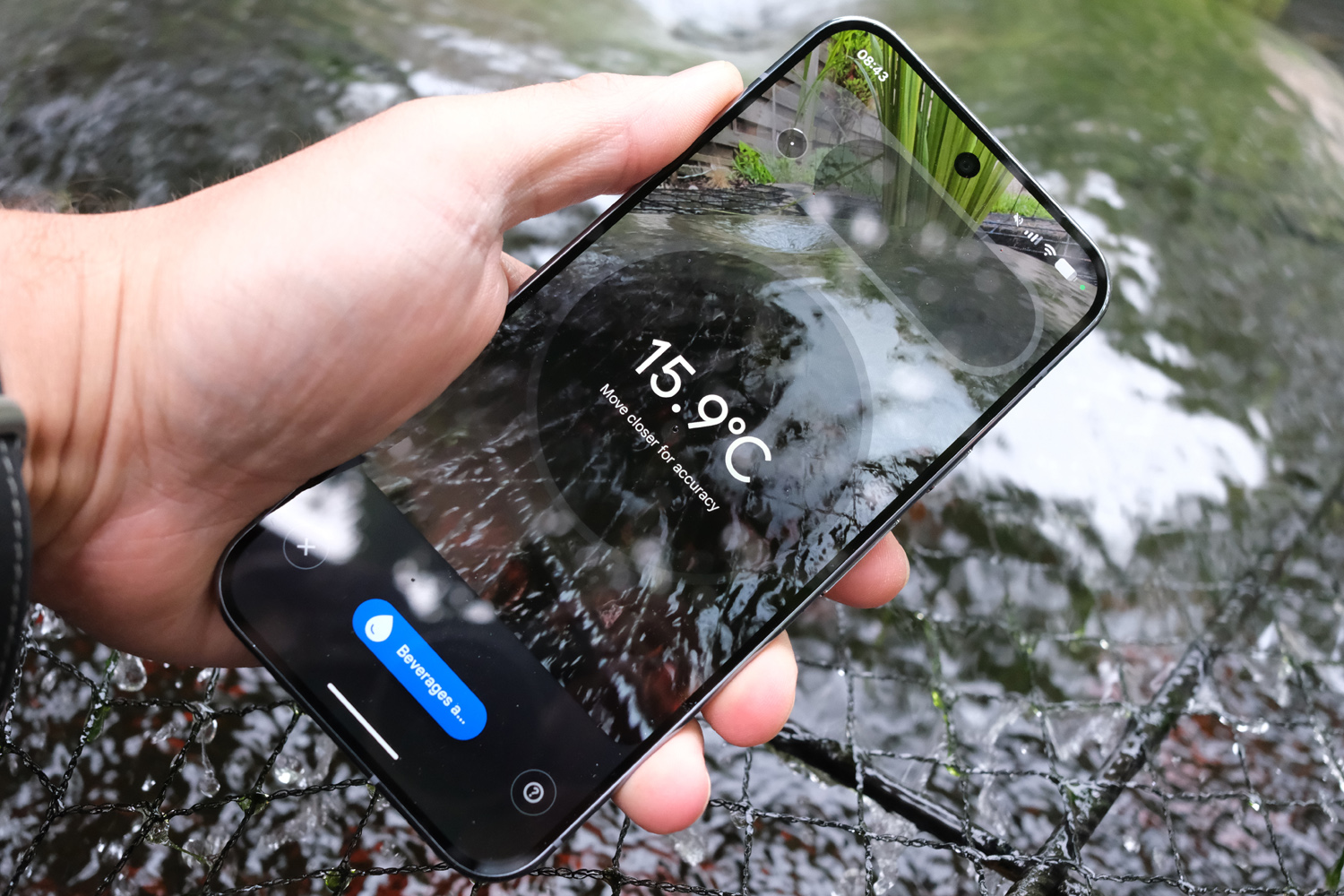 Google Pixel 10 Pro XL review thermometer water