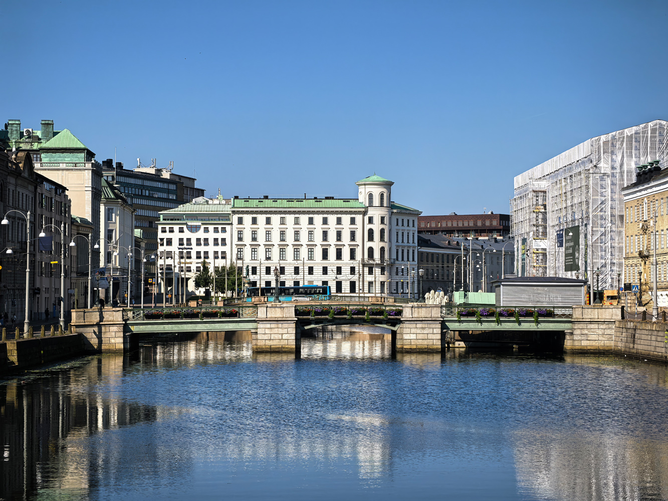 Huawei Pura 80 Ultra camera samples Gothenburg 3x