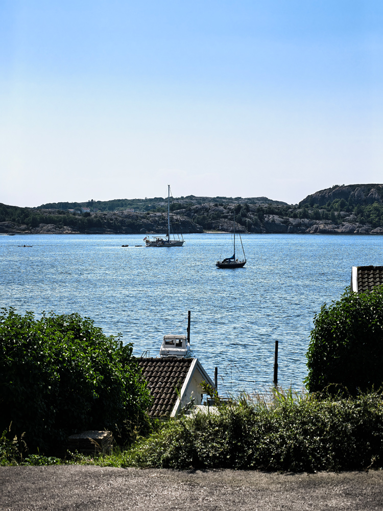 Huawei Pura 80 Ultra camera samples boats in the bay