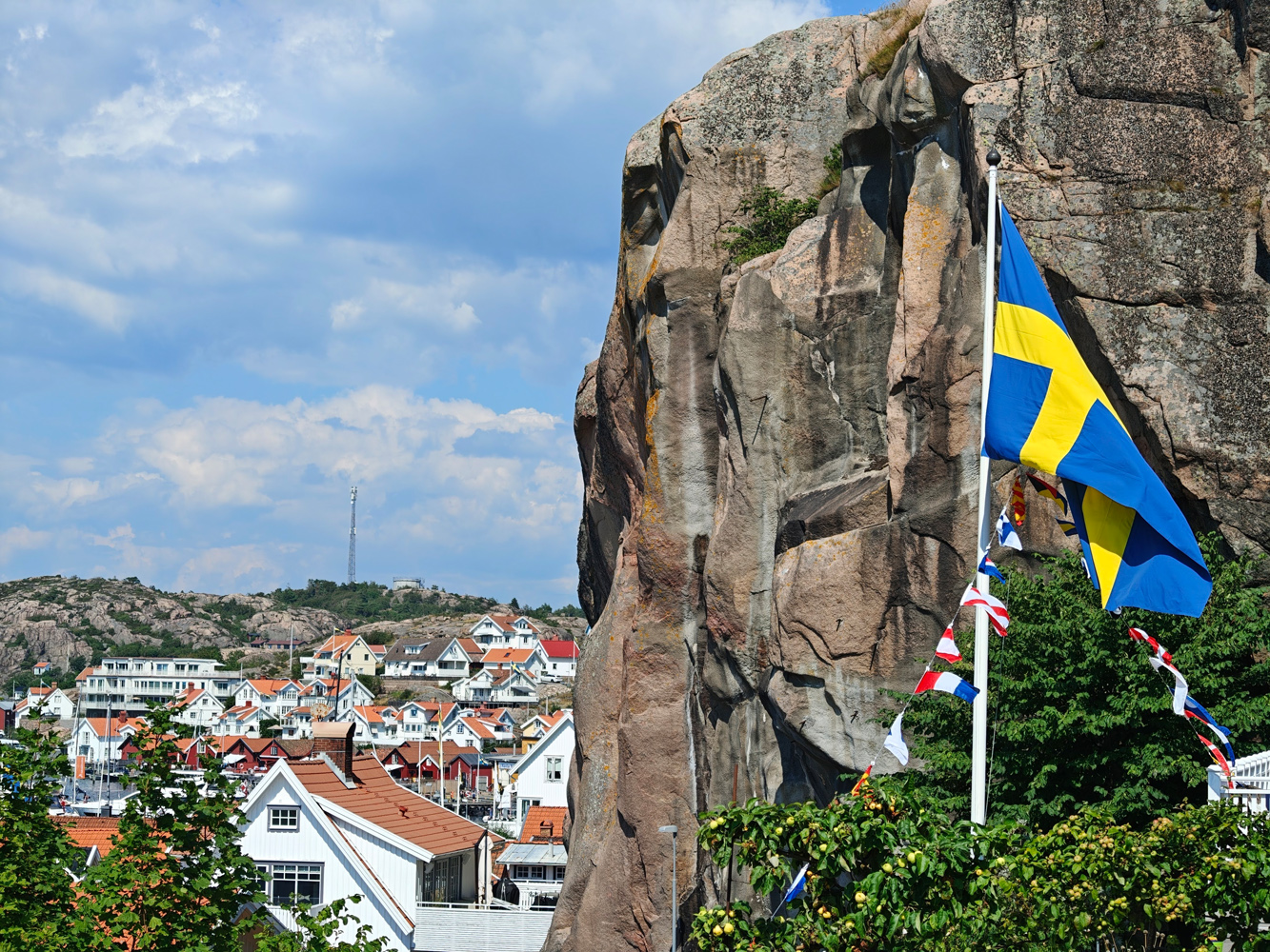 Oppo Find X8 ultra camera samples Swedish flag