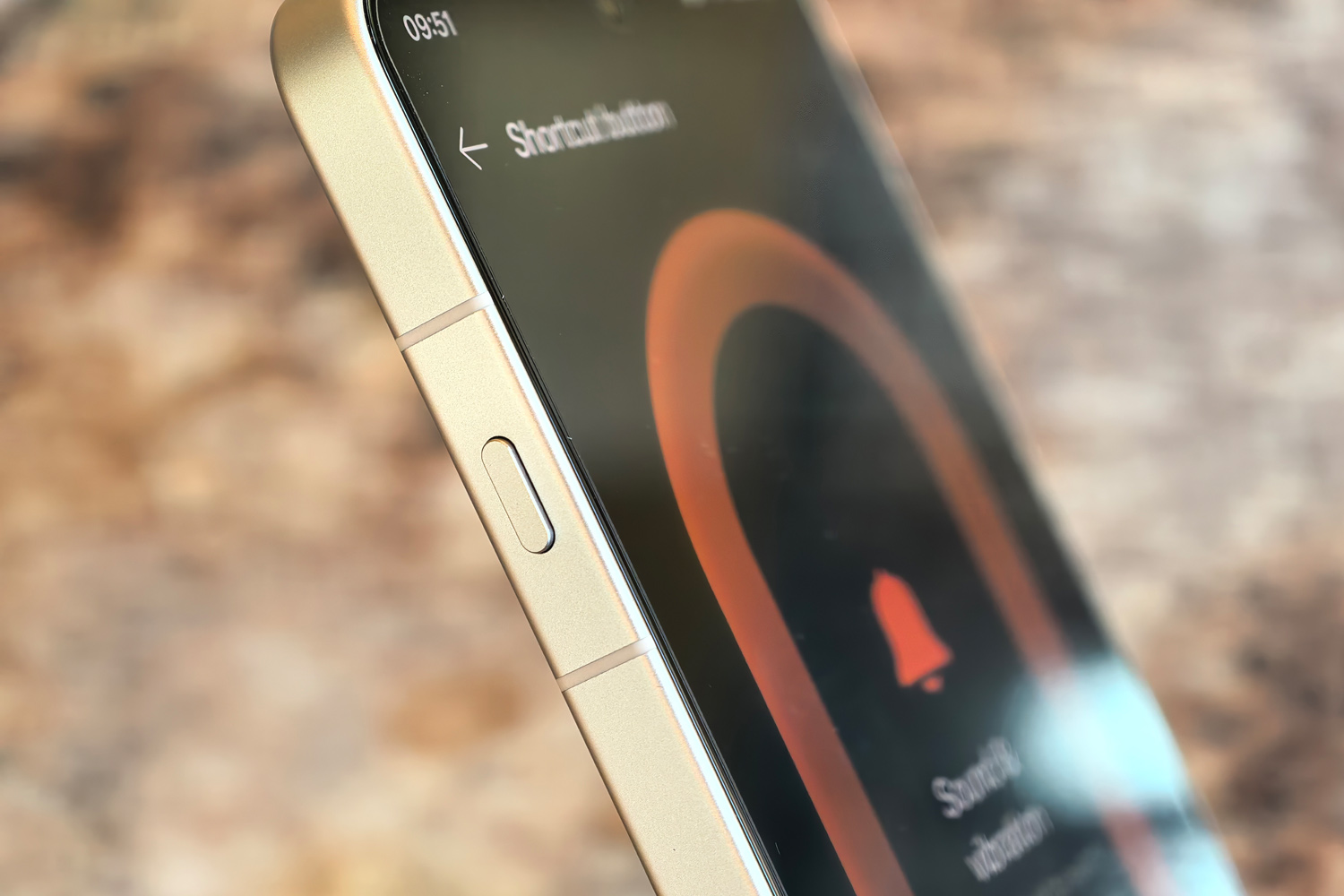 Oppo Find X8 Ultra side button