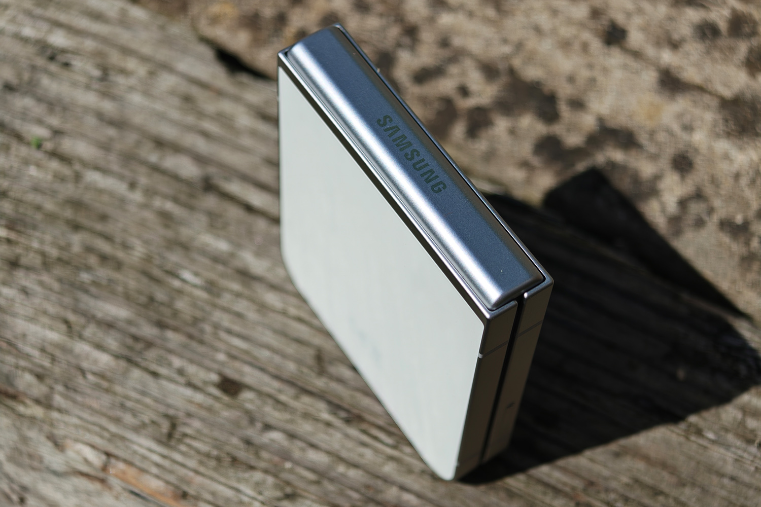 Samsung Galaxy Z Flip 7 FE hinge
