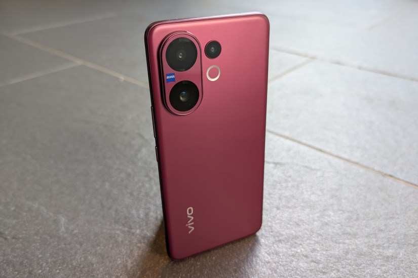 The Vivo V60 is the phone I’d recommend for the selfie-obsessed