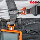I’m buying this clever camera strap for comfort, not just to keep my gear close