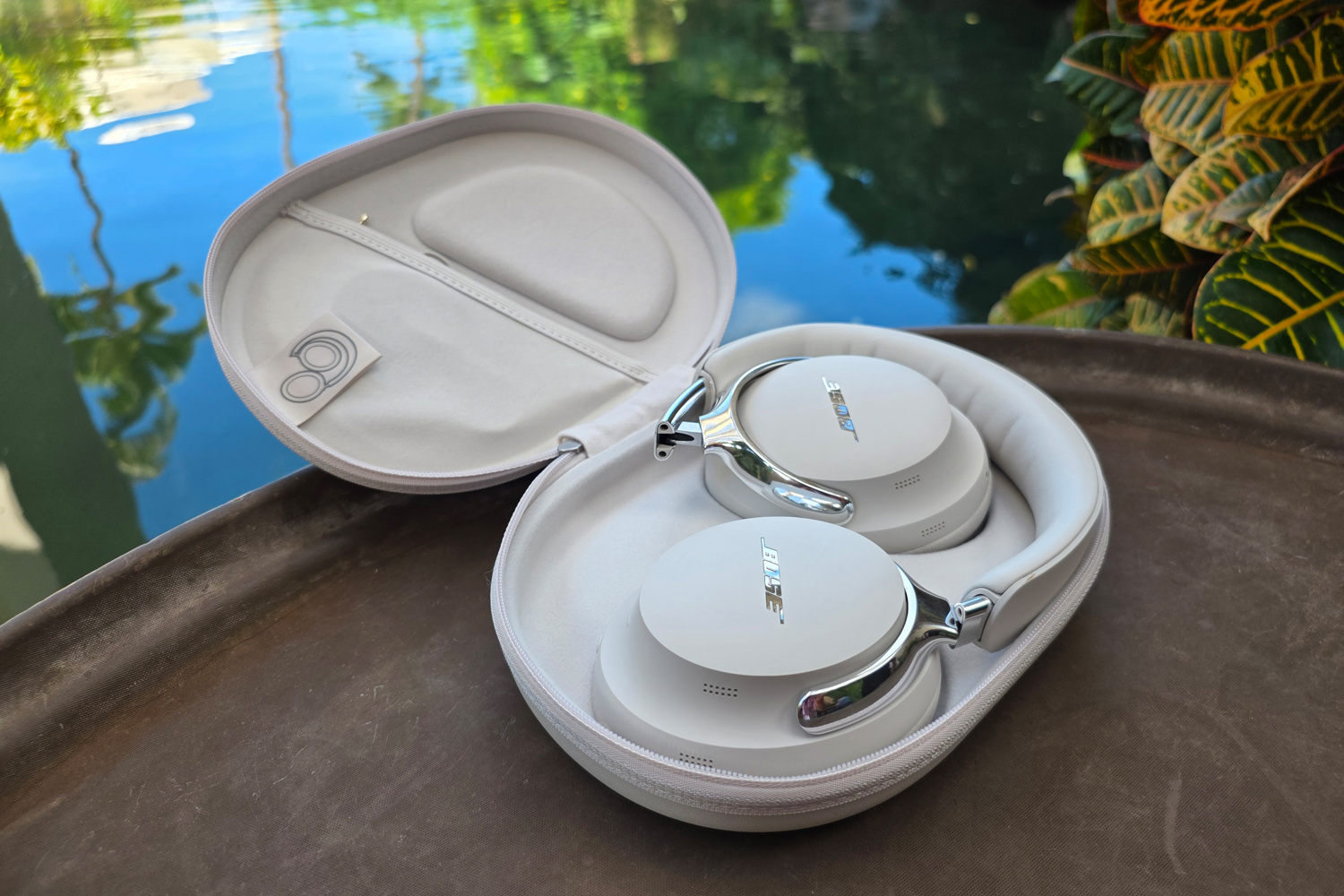 Bose Quietcomfort Ultra headphones Gen 2 review in case