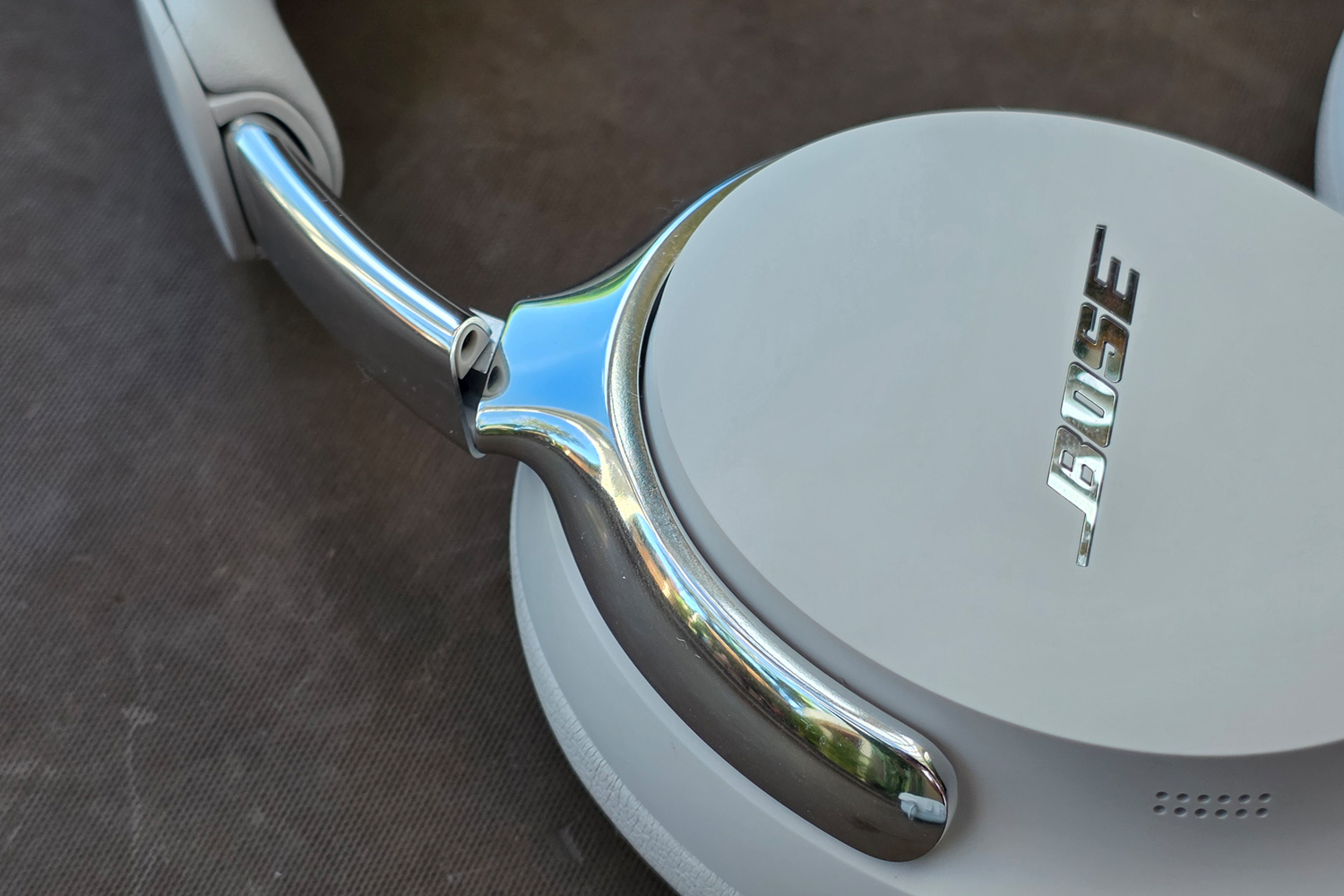 Bose Quietcomfort Ultra headphones Gen 2 review yokes