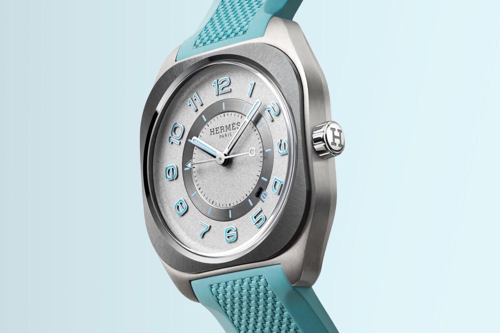 Hermes H08 on blue background