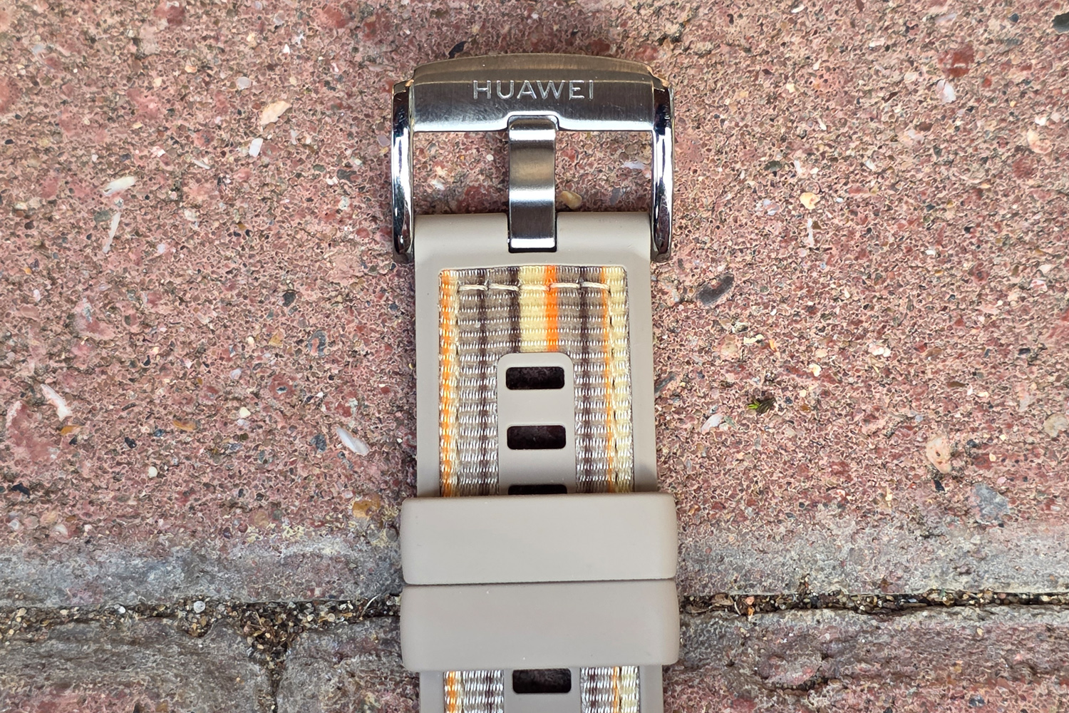 Huawei Watch GT 6 Pro reviw buckle