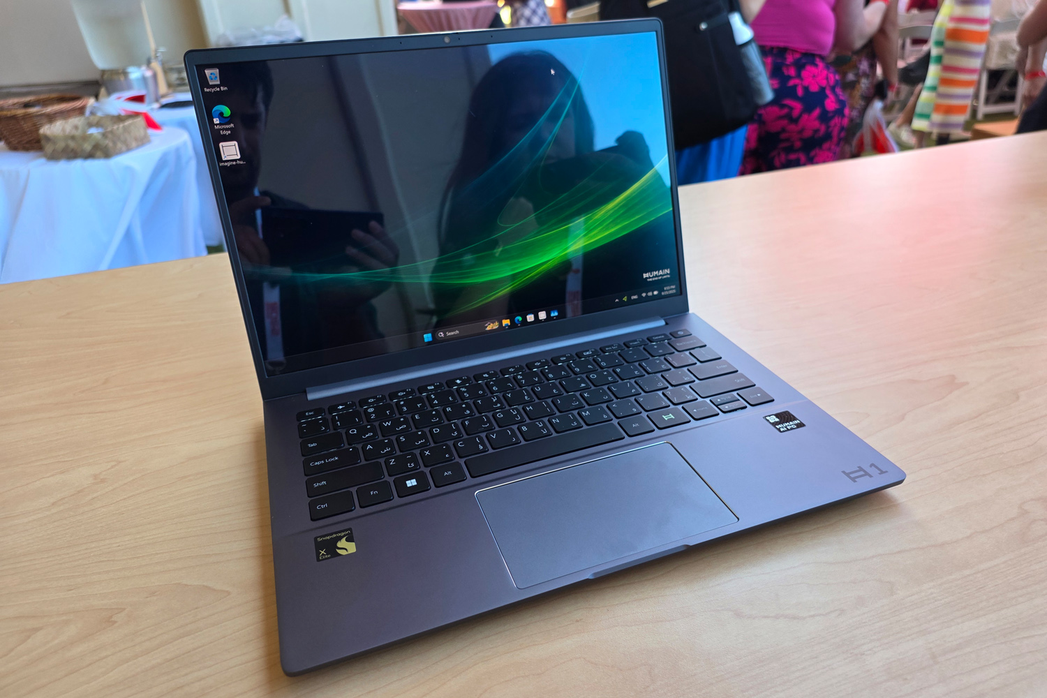Humain Horizon Pro laptop