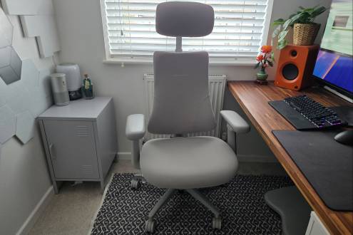 I was sceptical about the LiberNovo Omni, but this massaging office chair won me over