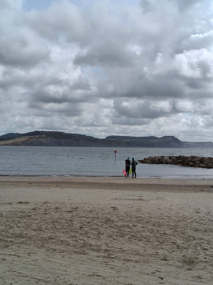 OnePlus Nord CE5 camera samples surfers