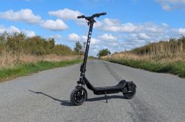 After using the Pure Electric Air 5 Ultra Suspension for a week, I’m convinced it’s the perfect e-scooter for bumpy British roads